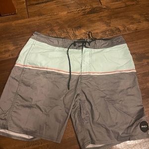 RVCA Mens board shorts 32